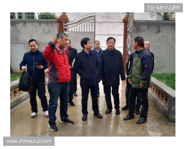 鏉庢槑鎼哄瓙瑙傛垬涓栦勘鏉細浠庡崟杞﹀皯骞村埌闈掕寮曡矾浜虹殑瓒崇悆浼犳壙